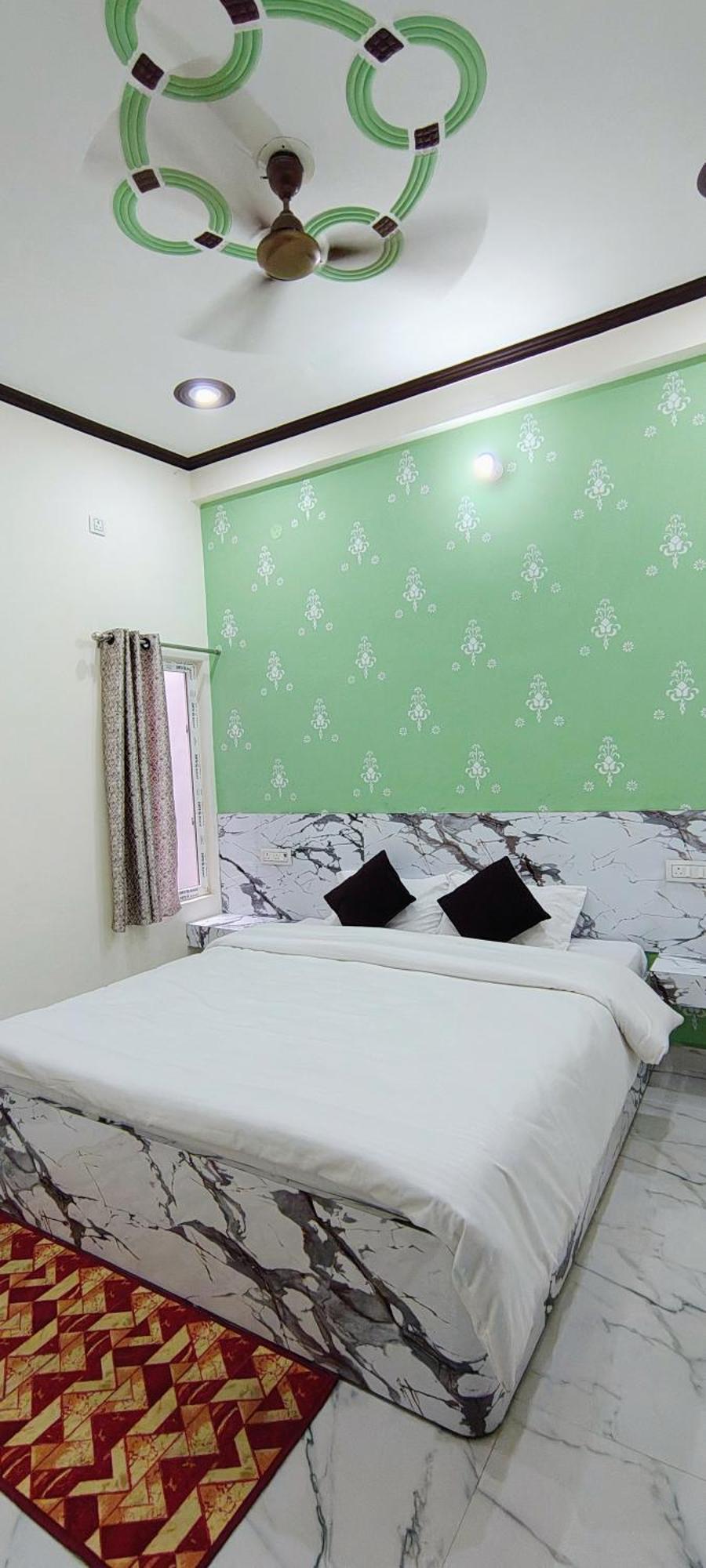 Yash Paying Guest House พาราณสี ภายนอก รูปภาพ